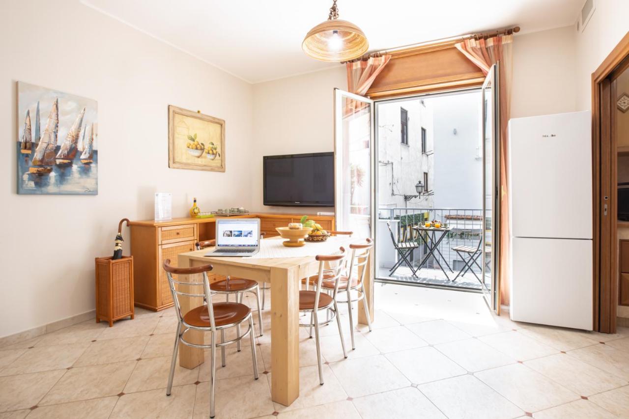 Sorrentovibes - Spacious 3 Bedrooms Apartment In Sorrento Oldtown Εξωτερικό φωτογραφία
