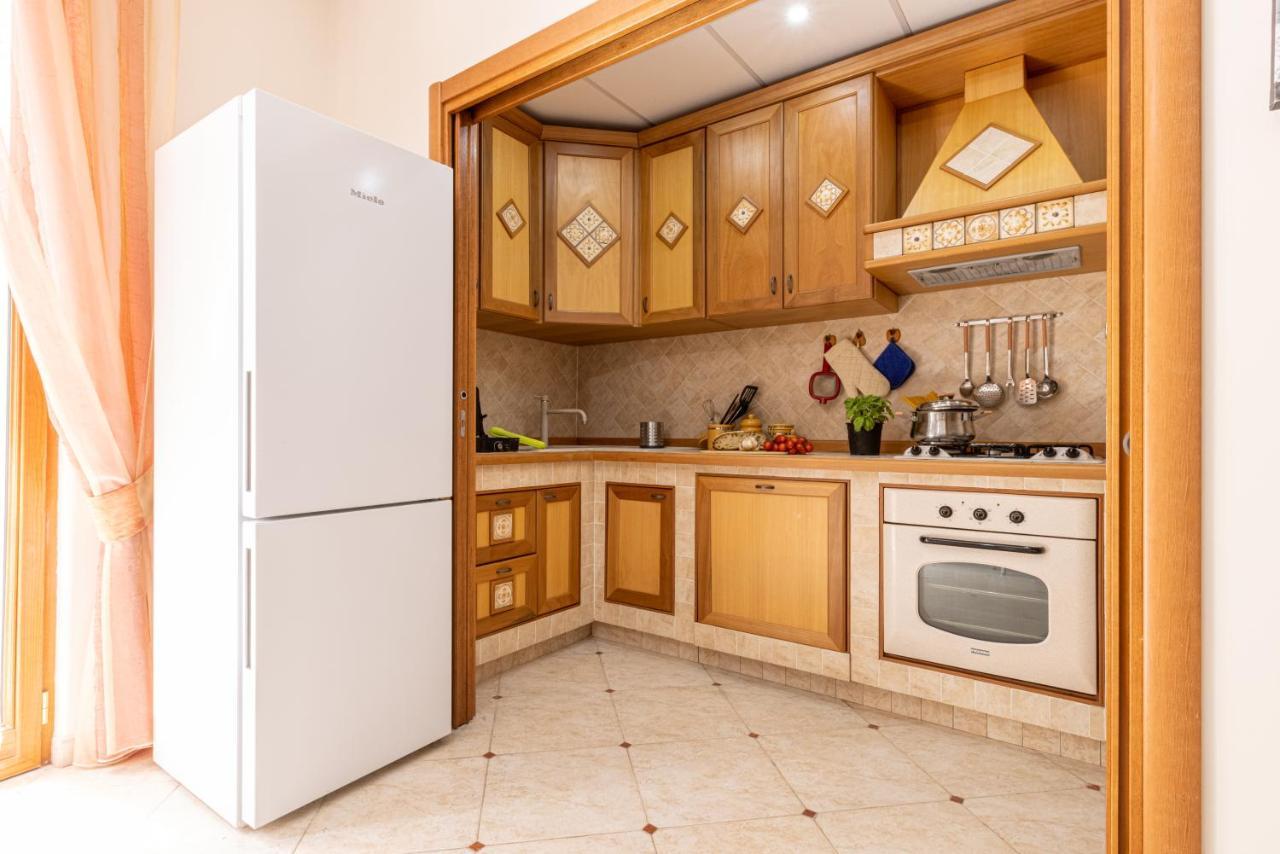 Sorrentovibes - Spacious 3 Bedrooms Apartment In Sorrento Oldtown Εξωτερικό φωτογραφία